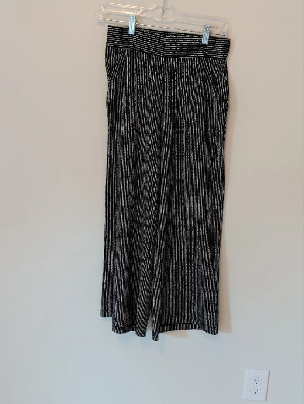 Max Studio Black & White Pinstripe Wide-Leg Pants - Xs